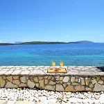 Violeta Lefkada Nidrí
