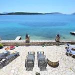 Violeta Lefkada *