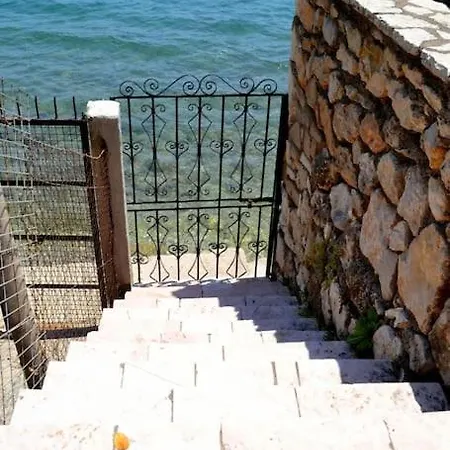 Violeta Lefkada Nydri (Lefkada)