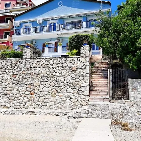 Violeta Lefkada * Nydri (Lefkada)
