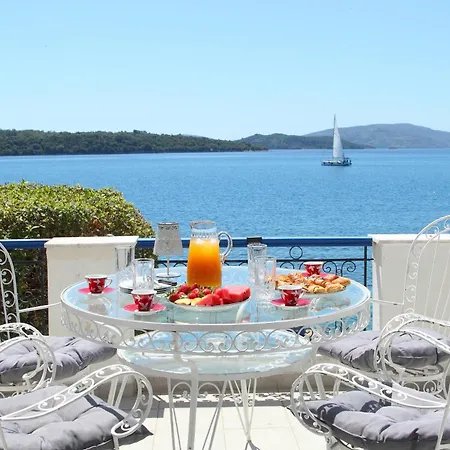 Violeta Lefkada * Nydri (Lefkada)