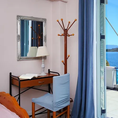 Violeta Lefkada * Nydri (Lefkada)