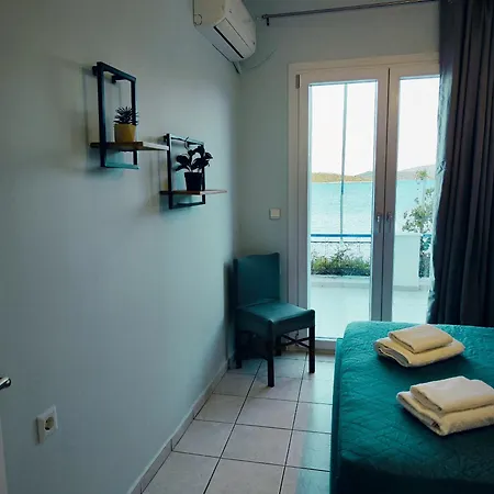Violeta Lefkada * Nydri (Lefkada)