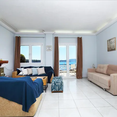 Violeta Lefkada *