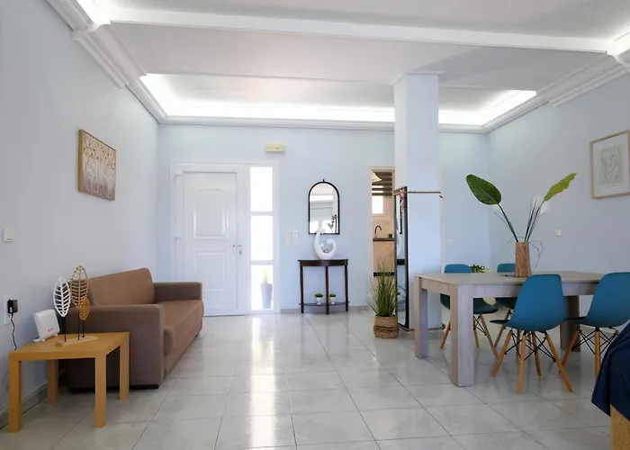 Violeta Lefkada Vila *