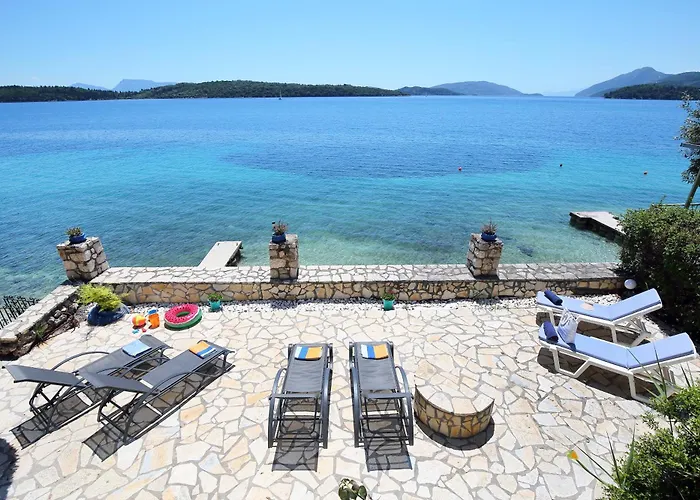 Violeta Lefkada *